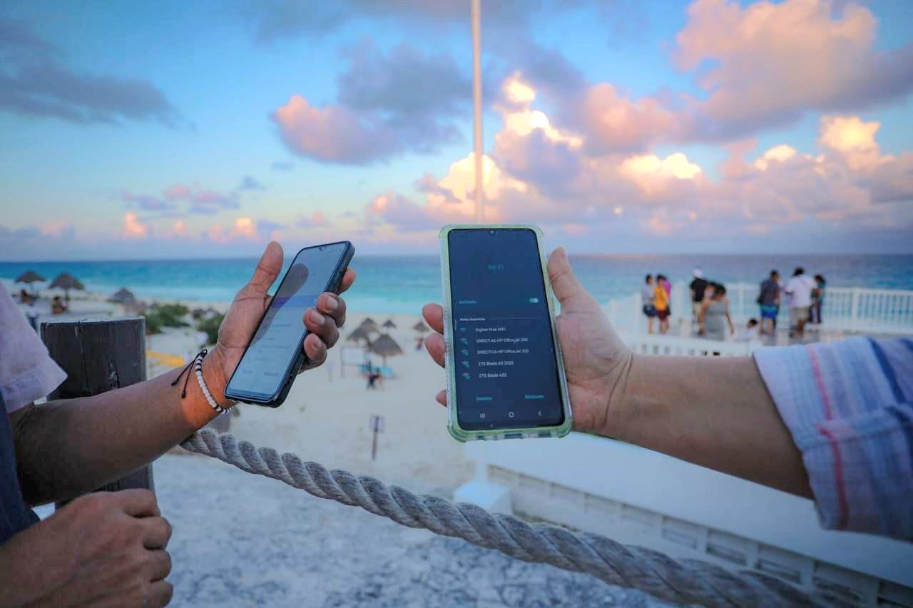 Puerto Morelos, Playa del Carmen e Isla Mujeres contarán con nuevos módulos de internet gratuito de alta velocidad.