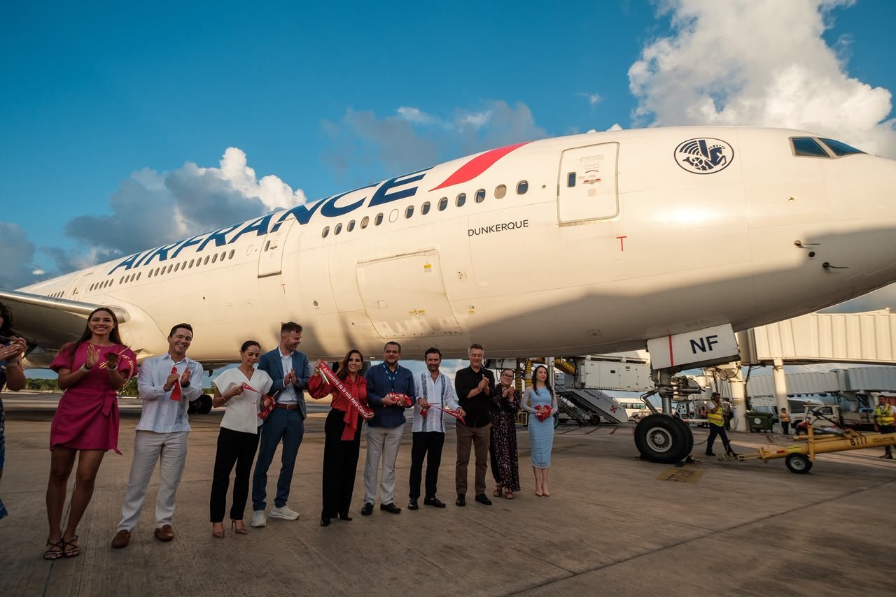 Celebran 15 años de operaciones del vuelo París-Cancún-París de Air France.